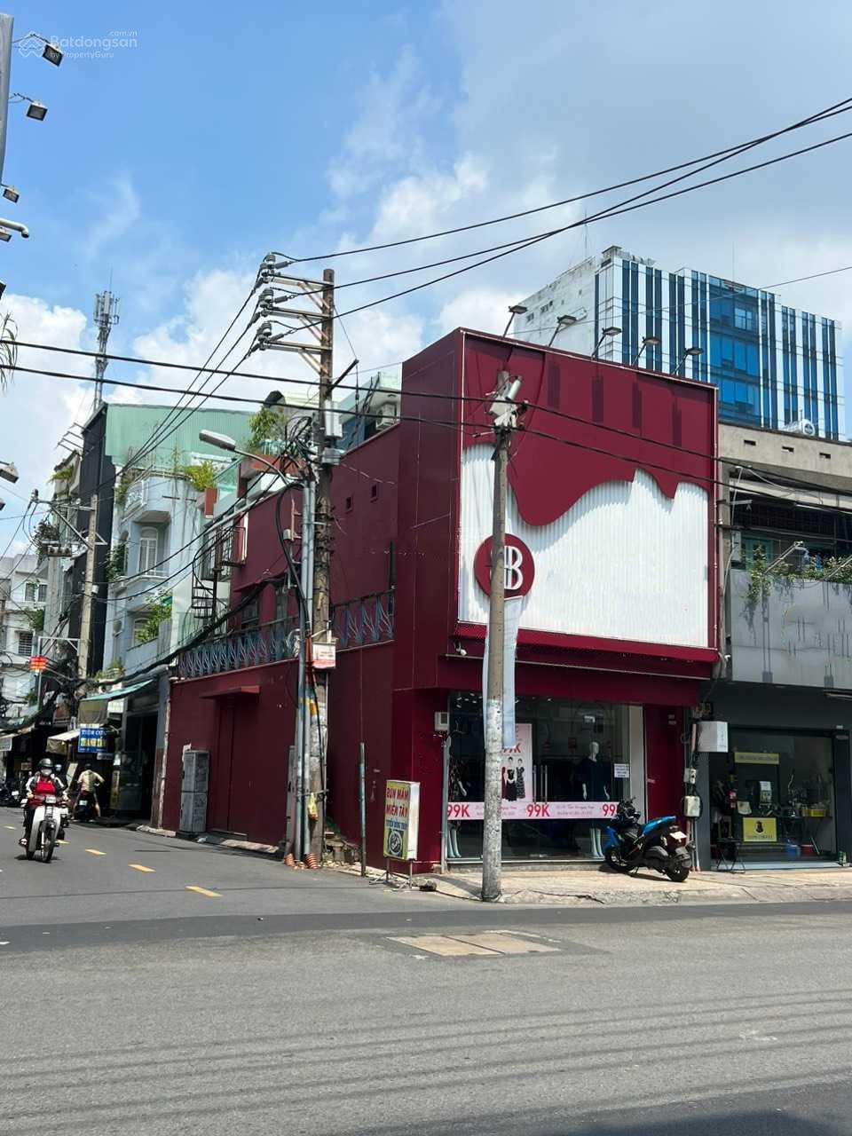 Cho thuê căn góc 2MT Đường Cách Mạng Tháng Tám , Phường 4, Quận Tân Bình.